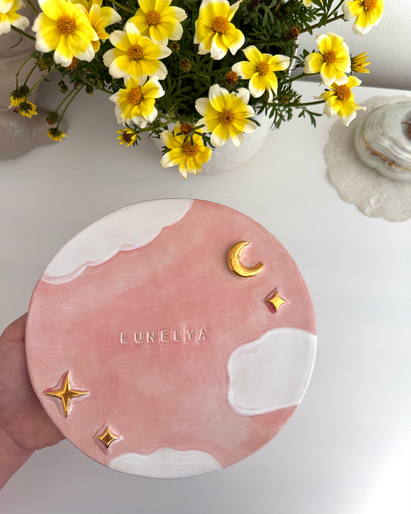 Assiette nuage rose et or