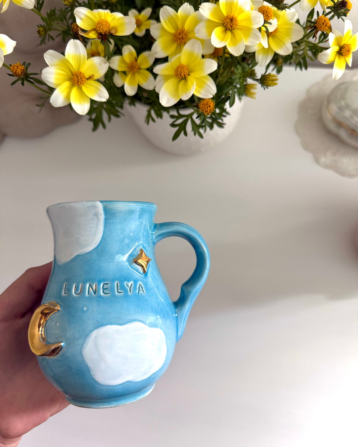 Pichet nuage bleu et or